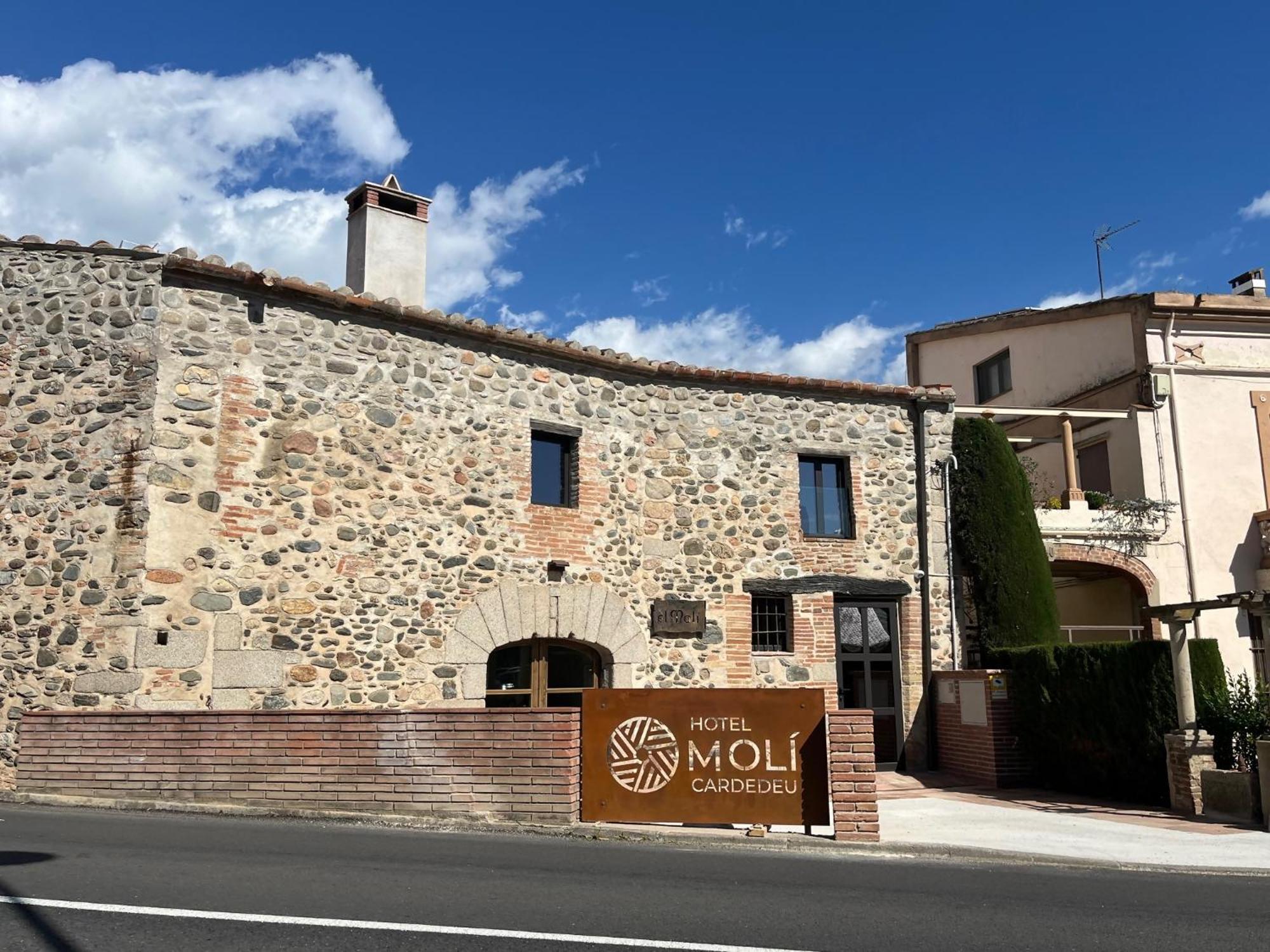 Hotel Moli Cardedeu Bagian luar foto